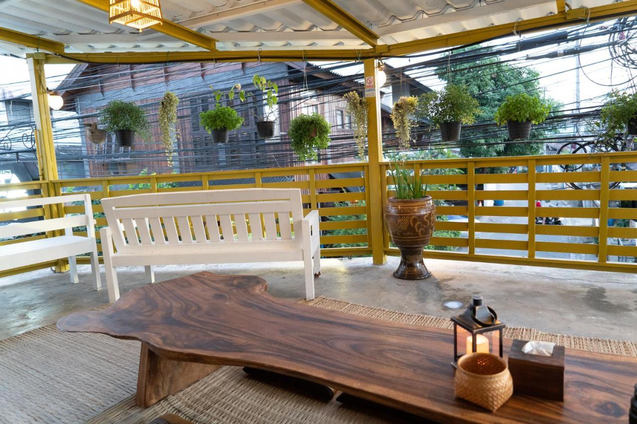 Past Tense Hostel Chiang Mai Extérieur photo