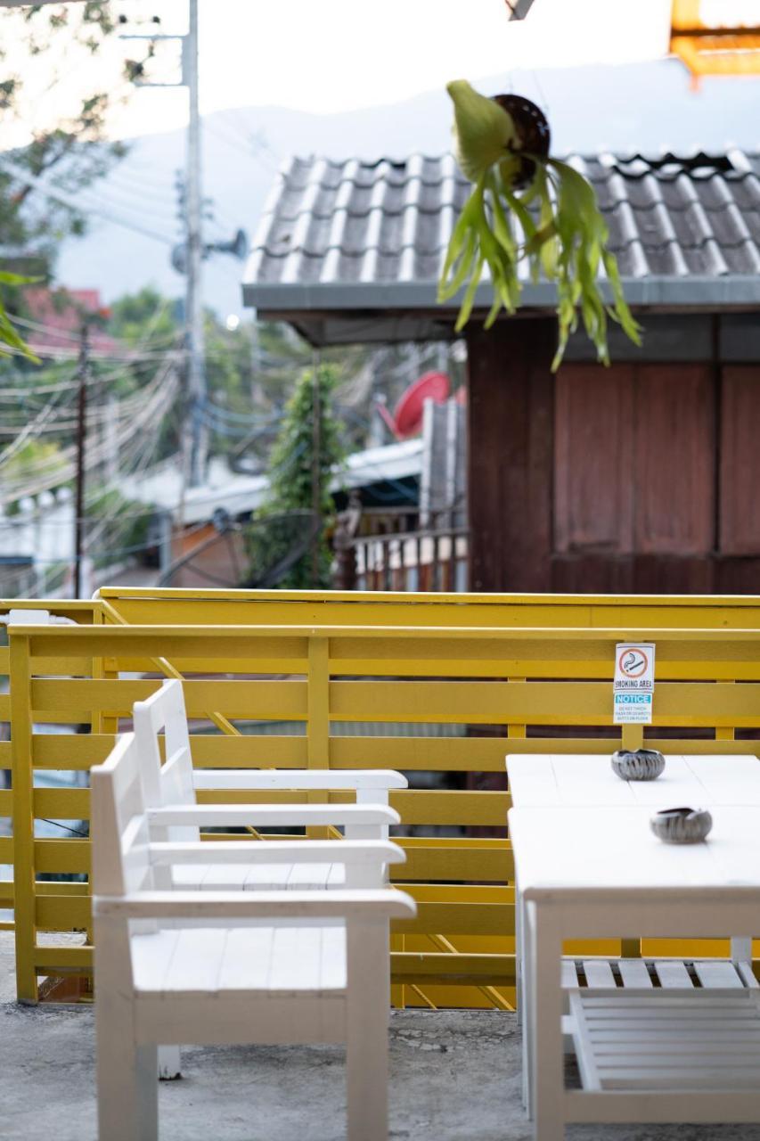 Past Tense Hostel Chiang Mai Extérieur photo