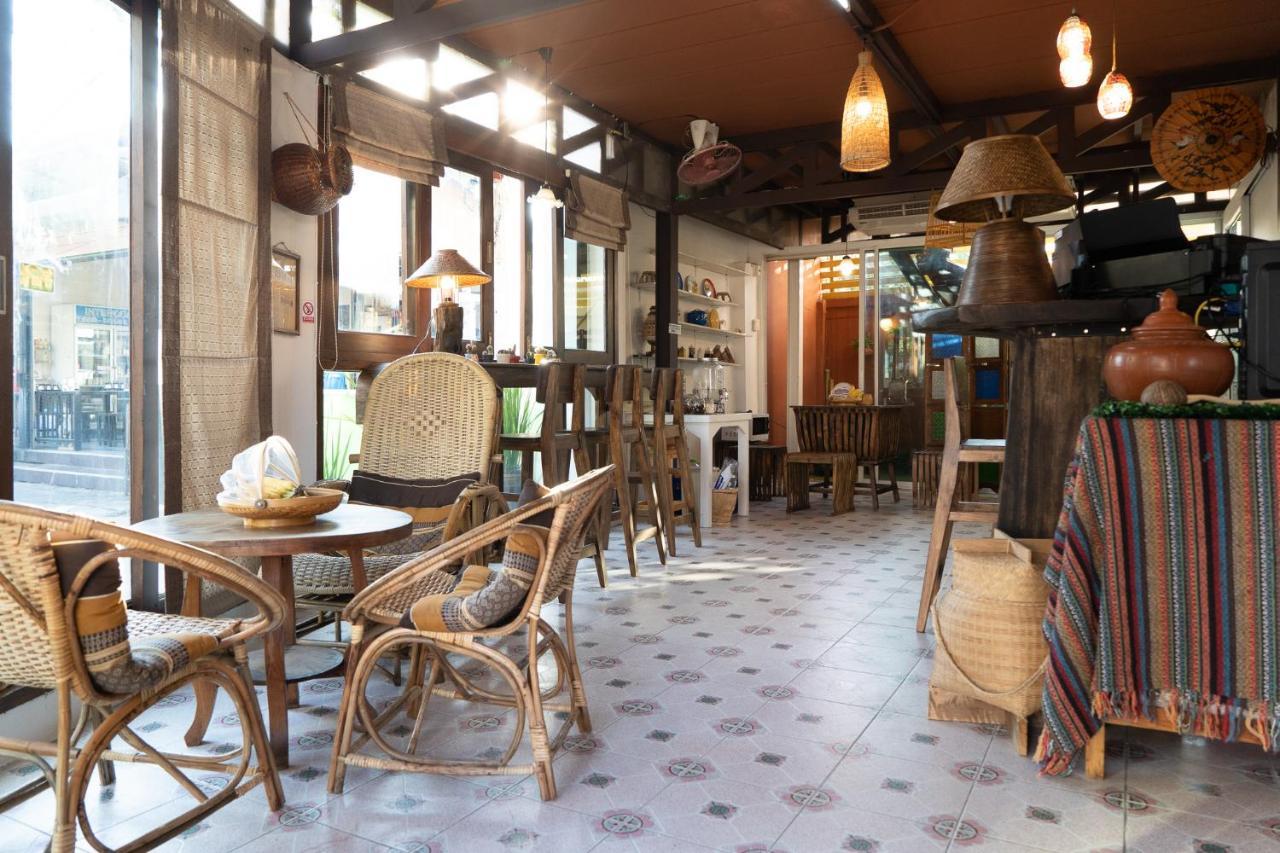 Past Tense Hostel Chiang Mai Extérieur photo