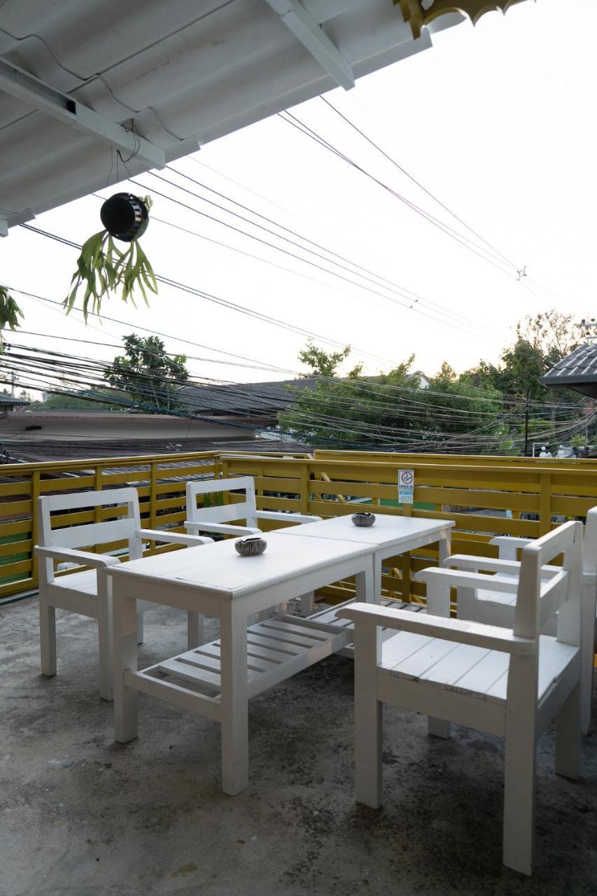 Past Tense Hostel Chiang Mai Extérieur photo