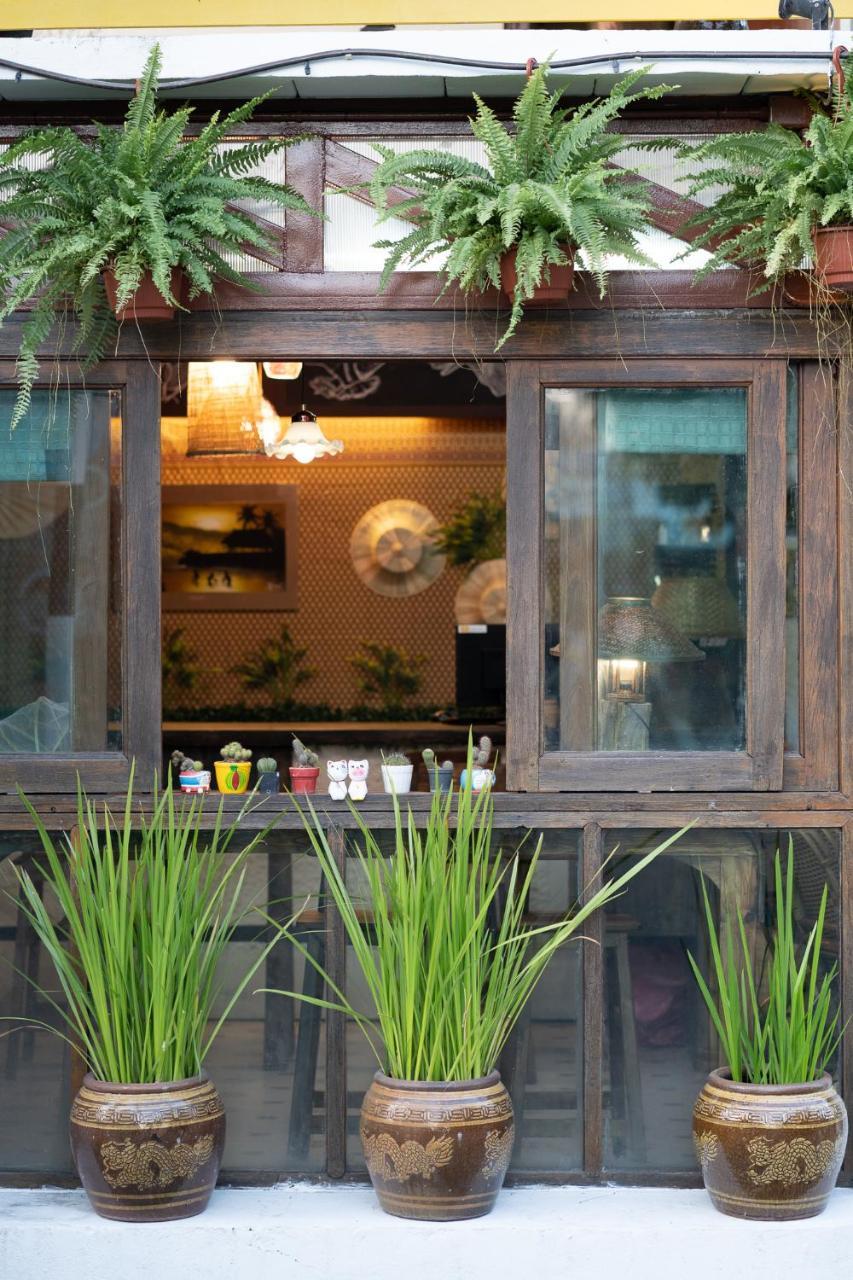 Past Tense Hostel Chiang Mai Extérieur photo