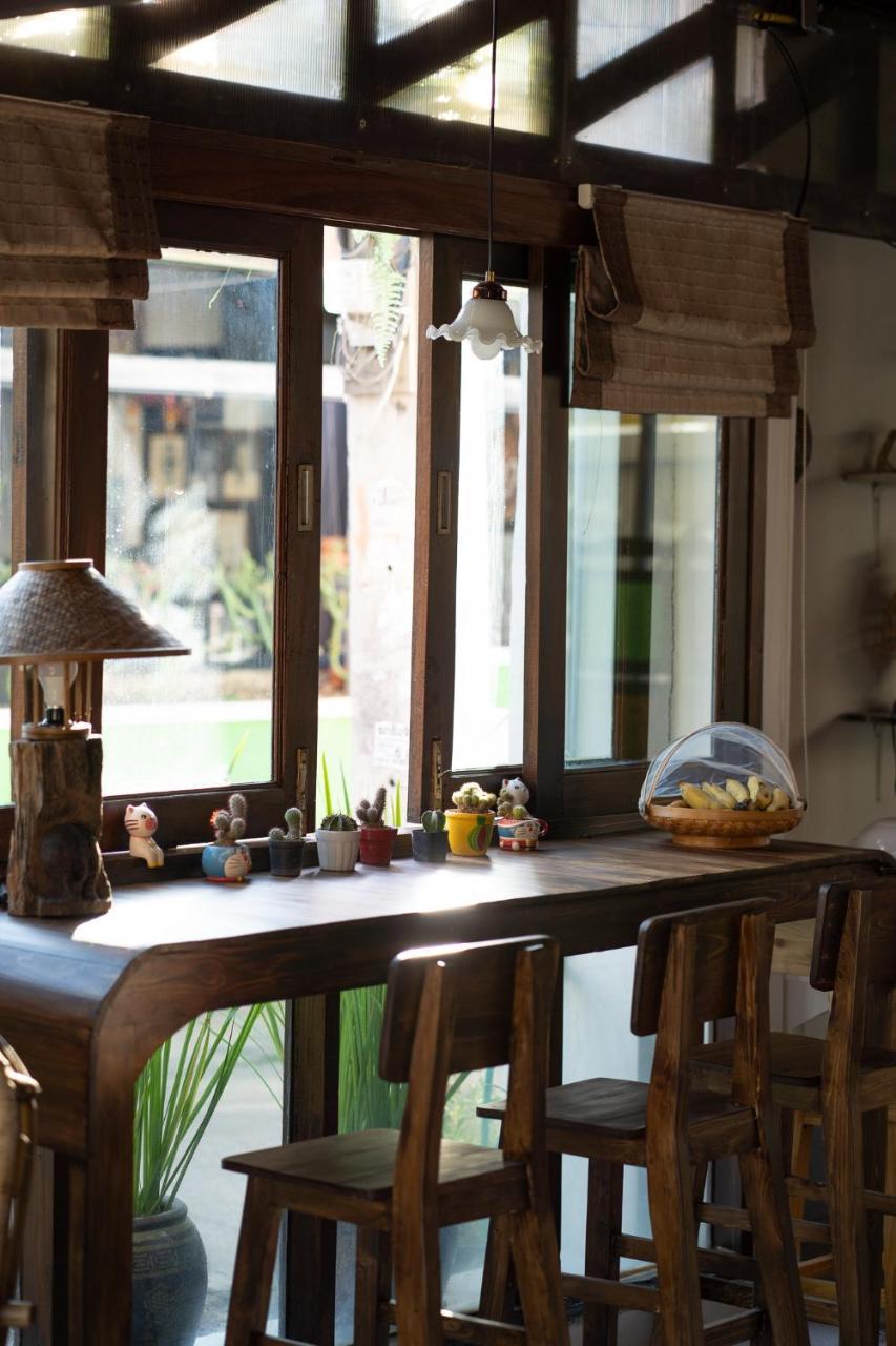 Past Tense Hostel Chiang Mai Extérieur photo