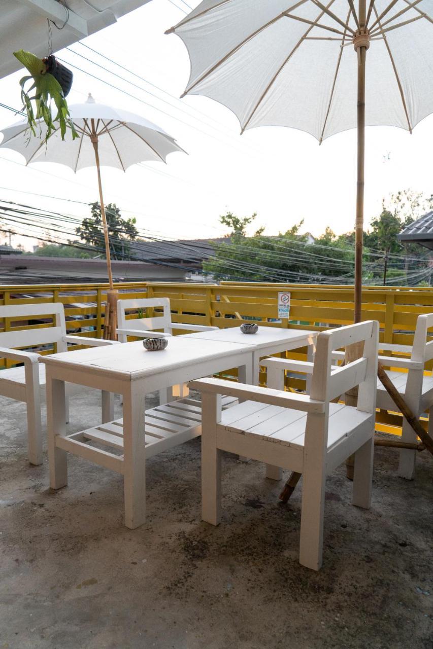 Past Tense Hostel Chiang Mai Extérieur photo