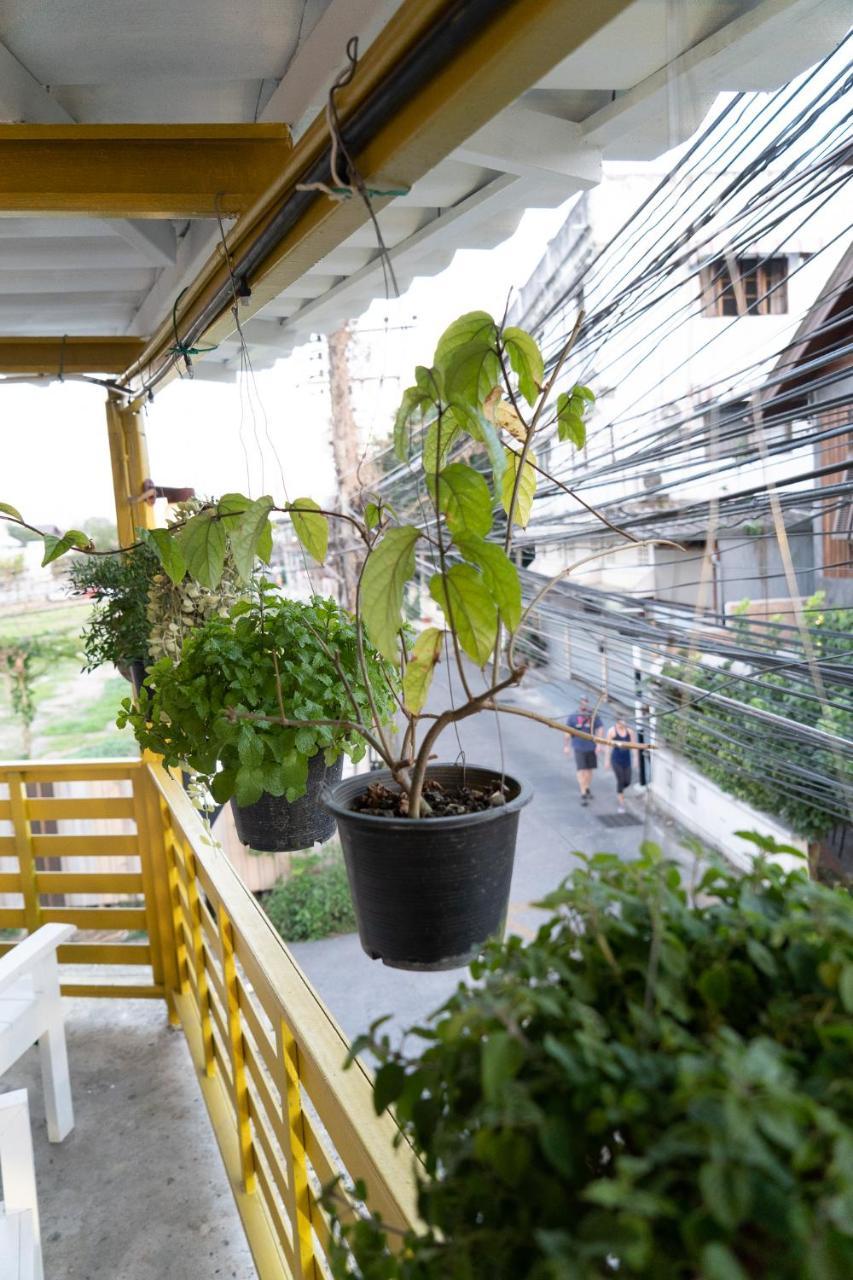 Past Tense Hostel Chiang Mai Extérieur photo