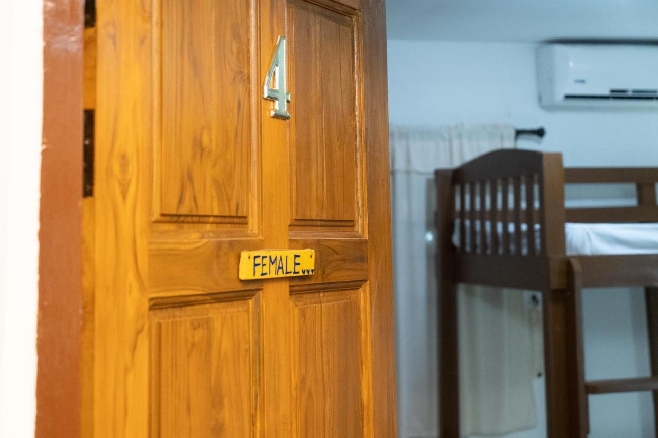 Past Tense Hostel Chiang Mai Extérieur photo